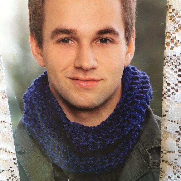 Chunky Neck Warmer, Hand Crochet - Picture 2 of 3